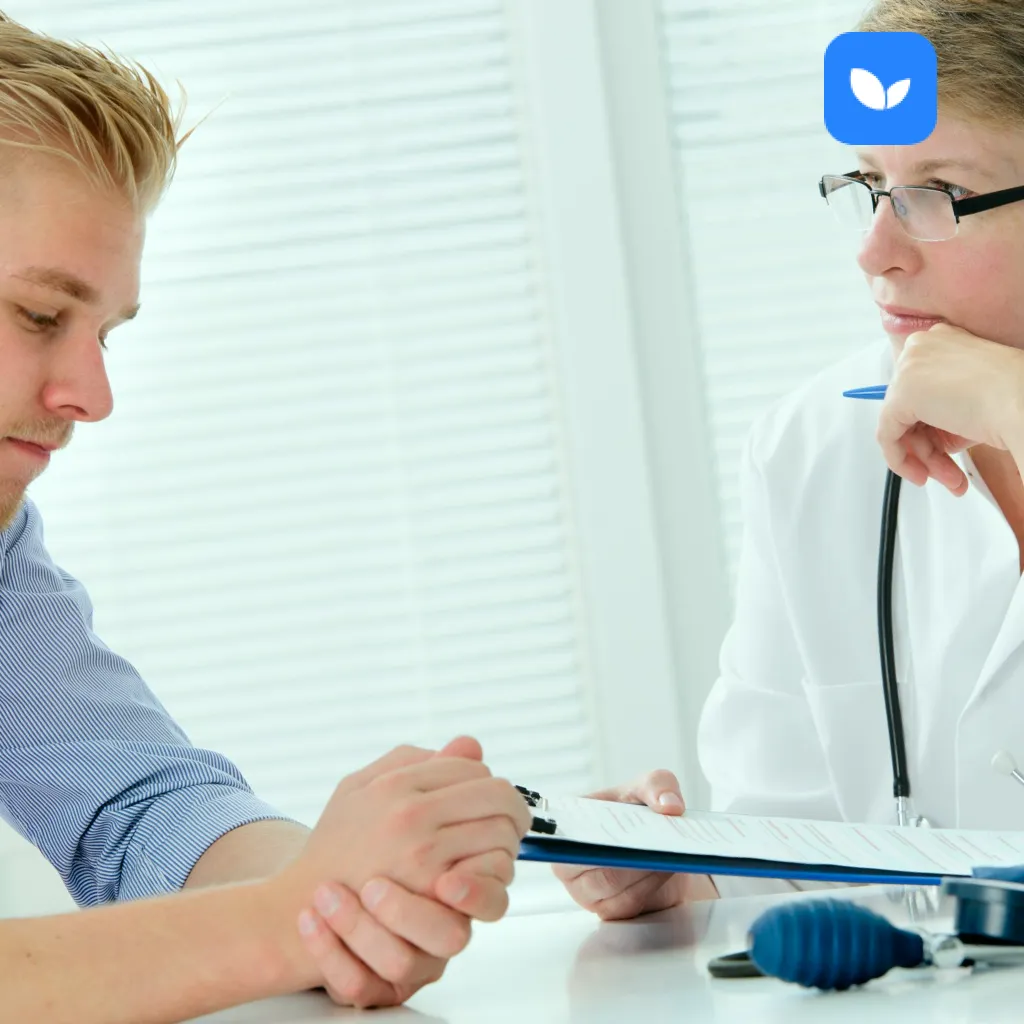 Психиатр разговаривает с пациентом